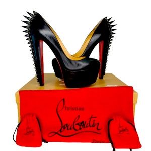 🔥CHRISTIAN LOUBOUTIN PLATFORM HEELS🔥